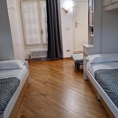 Historic Center - With 2 Single Beds Apartment Bologna Exterior photo