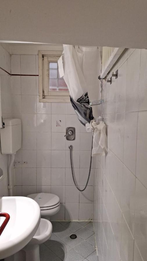 Historic Center - With 2 Single Beds Apartment Bologna Exterior photo